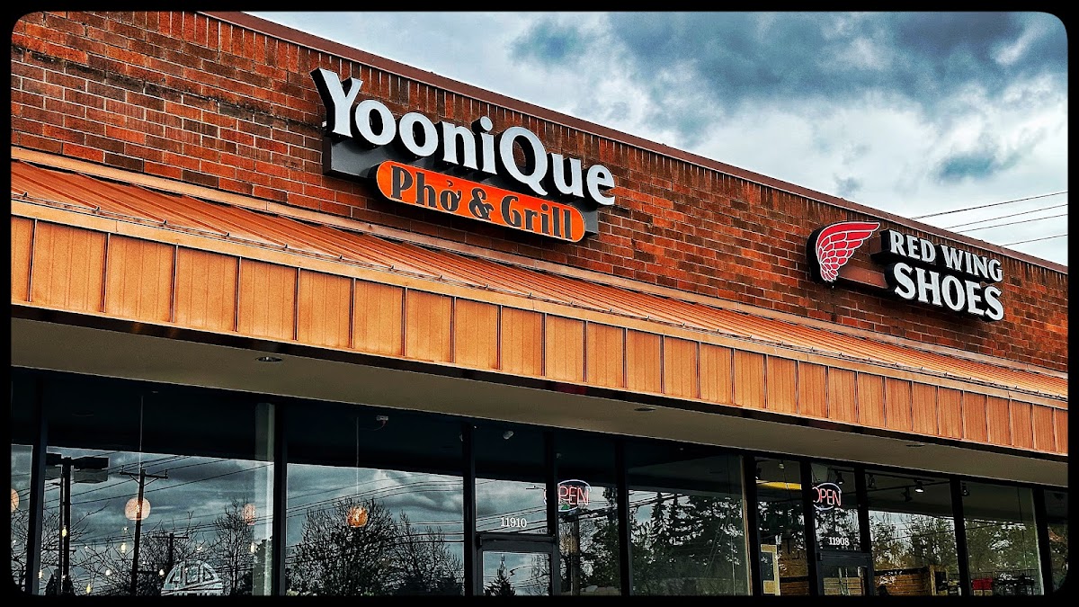 Yoonique Phở & Grill